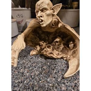 Nosferatu VTG Tom Raine Vampire Rare Resin Gothic Art Very Detailed